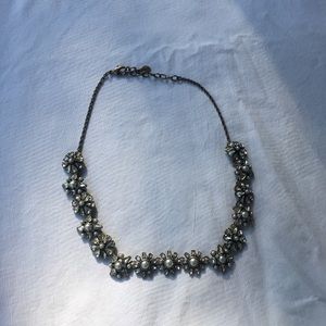 Loft flower necklace